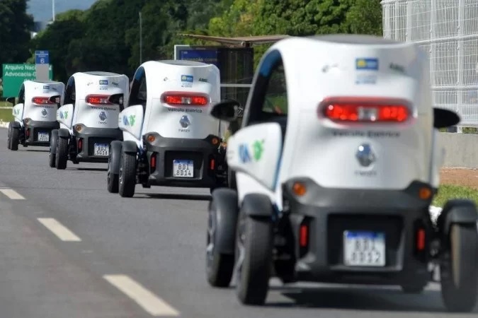 Carros elétricos e híbridos não pagam IPVA no Distrito Federal