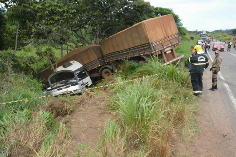 Grave Acidente Na BR-364 Envolvendo 4 Veículos Deixa Três Feridos E Um ...