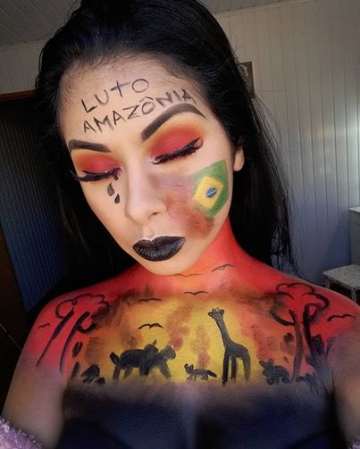 Artista pinta corpo em "luto por Amazônia" e recebe críticas