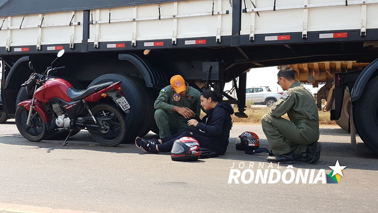 Motociclista quase é atropelado por carreta, após acidente na Br-364 em Porto Velho; VÍDEO Motociclista quase é atropelado por carreta, após acidente na Br-364 em Porto Velho; VÍDEO