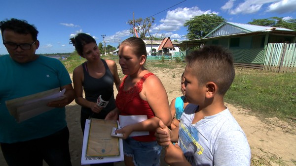 Aulas paralisadas e estruturas precárias: crianças e adolescentes sofrem com abandono de escolas