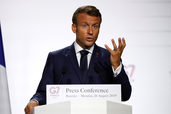 Macron promete que G7 enviará US$ 20 milhões para ajudar no combate a queimadas