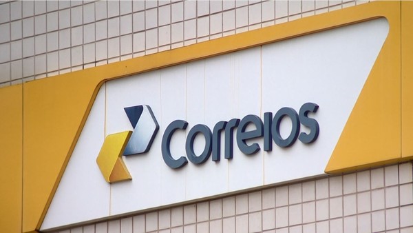 Funcionários dos Correios suspendem paralisação em todo o país