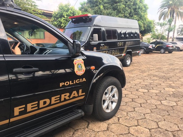 PF prende dono da Universidade Brasil e outras 20 pessoas por fraude no Fies PF prende dono da Universidade Brasil e outras 20 pessoas por fraude no Fies