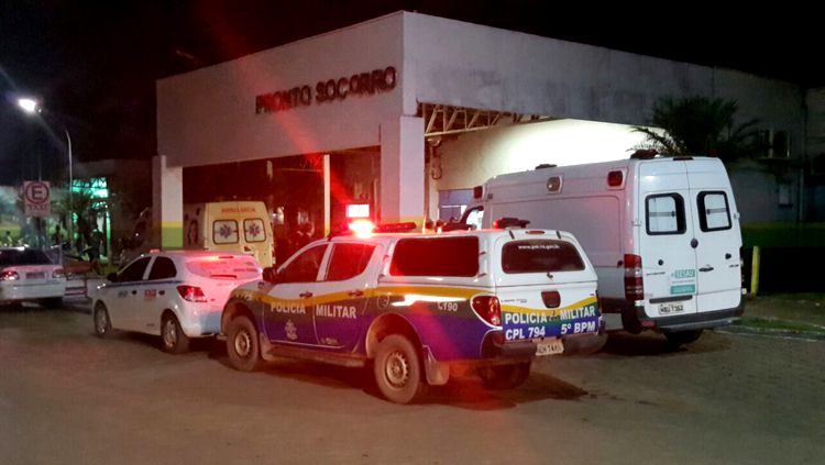 Mulher ensanguentada surge na rua pedindo socorro, “Querem me assaltar” Mulher ensanguentada surge na rua pedindo socorro, “Querem me assaltar”