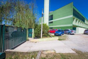 Professora é estuprada em estacionamento da escola onde trabalha Professora é estuprada em estacionamento da escola onde trabalha