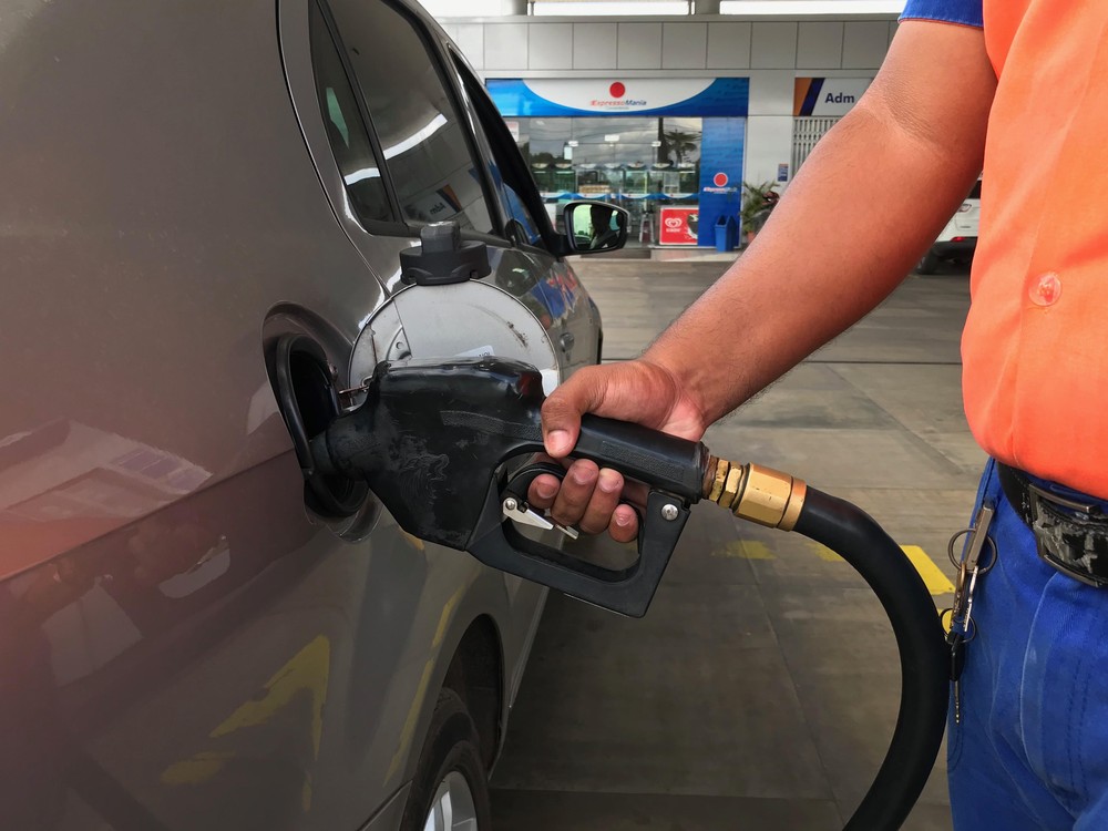 Gasolina fecha semana variando de R$ 4,43 a R$ 4,81 em Rondônia