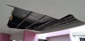 Parte do teto do Centro de Referência da Mulher desaba em Porto Velho Parte do teto do Centro de Referência da Mulher desaba em Porto Velho