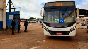 Após quase uma semana de greve, ônibus voltam a circular na capital Após quase uma semana de greve, ônibus voltam a circular na capital