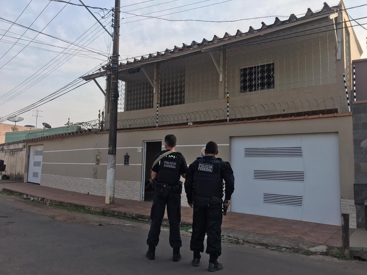 PF realiza operação contra traficantes que faziam caminhoneiros de ‘mula’ PF realiza operação contra traficantes que faziam caminhoneiros de ‘mula’
