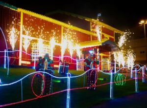 Diferente da capital, cidades do interior decoram ruas com luzes do natal Diferente da capital, cidades do interior decoram ruas com luzes do natal
