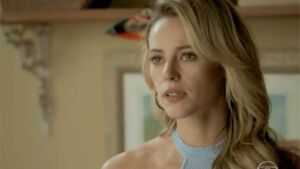 NOVELAS: Zeca exige que Ritinha assuma para Jeiza que foi ela quem lhe enviou as fotos NOVELAS: Zeca exige que Ritinha assuma para Jeiza que foi ela quem lhe enviou as fotos