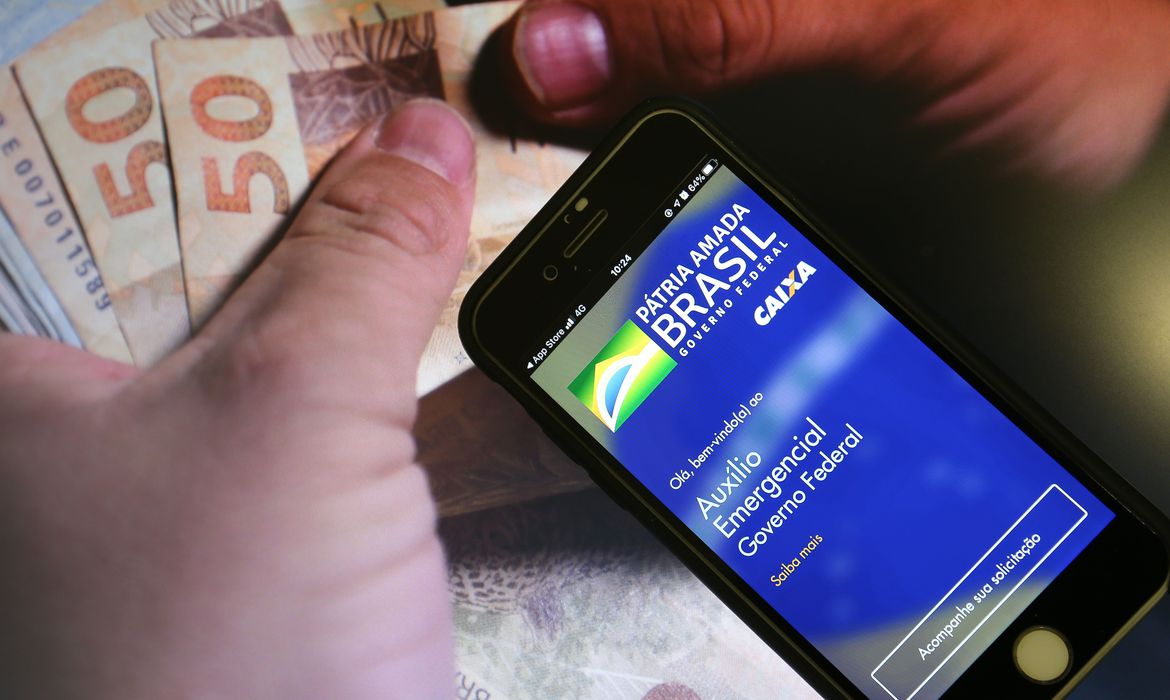 PF deflagra operação contra fraudes no auxílio emergencial PF deflagra operação contra fraudes no auxílio emergencial