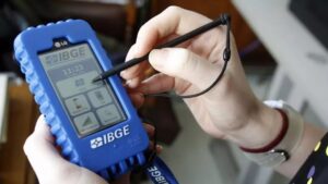 IBGE abre inscrições para 180 mil vagas de recenseador em todo país IBGE abre inscrições para 180 mil vagas de recenseador em todo país