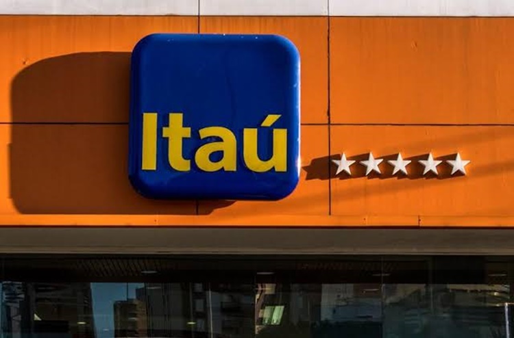 Golpista é preso tentando sacar quase R$ 12 mil de auxílio em banco Golpista é preso tentando sacar quase R$ 12 mil de auxílio em banco