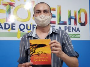 Poeta de Rondônia apresentará obra em salão do livro de Nova Yorque Poeta de Rondônia apresentará obra em salão do livro de Nova Yorque