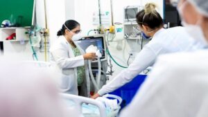 Prefeitura abre processo emergencial para contratação de médicos Prefeitura abre processo emergencial para contratação de médicos