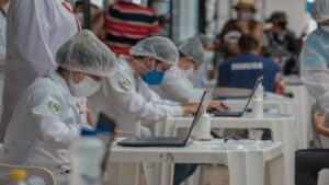 Abertas inscrições para trabalho voluntário na vacinação contra Covid-19 Abertas inscrições para trabalho voluntário na vacinação contra Covid-19