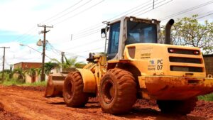 Equipes de obras da Prefeitura atuam em 13 bairros de Porto Velho Equipes de obras da Prefeitura atuam em 13 bairros de Porto Velho