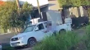 Marido traído destrói carro imaginando que fosse do amante da mulher Marido traído destrói carro imaginando que fosse do amante da mulher