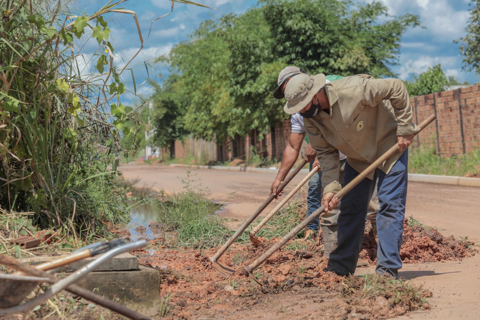 Obras de infraestrutura são realizadas em 11 bairros da capital Obras de infraestrutura são realizadas em 11 bairros da capital