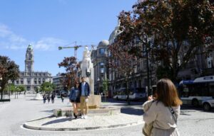Turistas britânicos voltam a Portugal após fim da proibição Turistas britânicos voltam a Portugal após fim da proibição