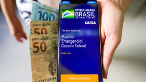 Caixa paga nesta quarta auxílio emergencial para nascidos no mês de maio Caixa paga nesta quarta auxílio emergencial para nascidos no mês de maio