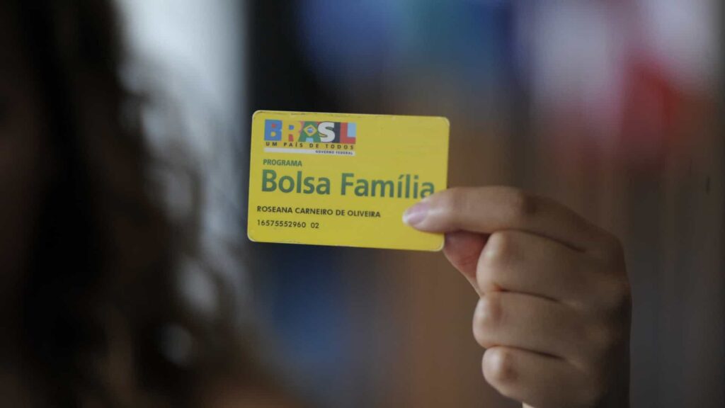 Novo Bolsa Família prevê pagamento médio de R$ 250