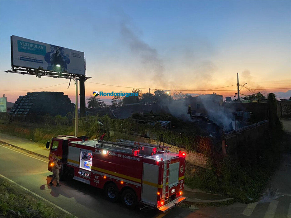 Mais um incêndio de grandes proporções é controlado pelos Bombeiros Mais um incêndio de grandes proporções é controlado pelos Bombeiros