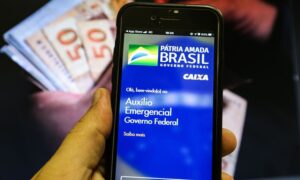 Beneficiários nascidos no mês de março podem sacar auxílio emergencial Beneficiários nascidos no mês de março podem sacar auxílio emergencial