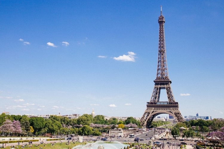 França abre fronteiras para turistas brasileiros vacinados França abre fronteiras para turistas brasileiros vacinados
