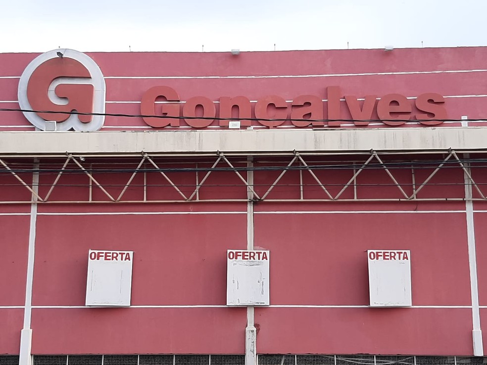 Supermercado Gonçalves: Três meses após prédios serem leiloados, ex-funcionários seguem sem receber salários