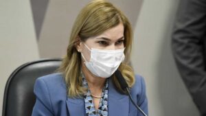 CPI da Covid aprova requerimento que pede afastamento de capitã cloroquina CPI da Covid aprova requerimento que pede afastamento de capitã cloroquina