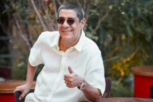 Zeca Pagodinho é internado com Covid-19 no Rio de Janeiro Zeca Pagodinho é internado com Covid-19 no Rio de Janeiro