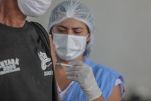 Mais de 580 moradores de rua completaram o ciclo vacinal contra covid-19 Mais de 580 moradores de rua completaram o ciclo vacinal contra covid-19