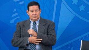 Mourão critica Alexandre de Moraes: “Foi além do que era necessário” Mourão critica Alexandre de Moraes: “Foi além do que era necessário”