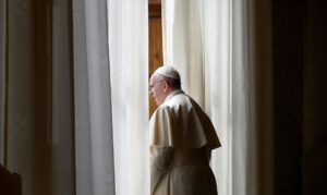 Papa manifesta tristeza por abusos de menores pela Igreja na França Papa manifesta tristeza por abusos de menores pela Igreja na França
