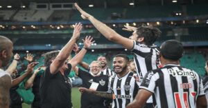 Depois de 50 anos o Galo é campeão novamente e coroa Cuca Depois de 50 anos o Galo é campeão novamente e coroa Cuca