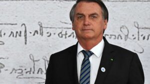 Bolsonaro determinou abordagem a mulher detida após xingá-lo, diz PRF em B.O Bolsonaro determinou abordagem a mulher detida após xingá-lo, diz PRF em B.O
