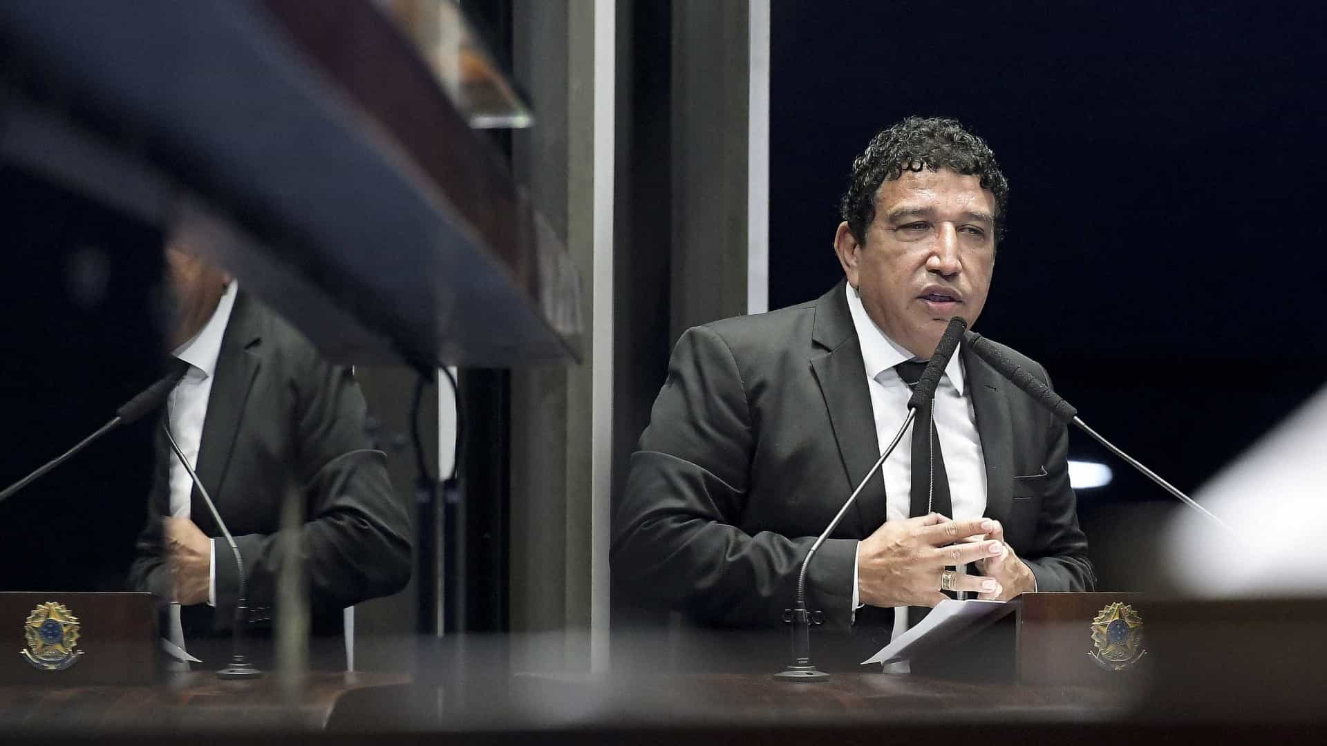 Bolsonaristas sugerem abandonar Magno Malta para apoiar Evair de Melo para o Senado no ES