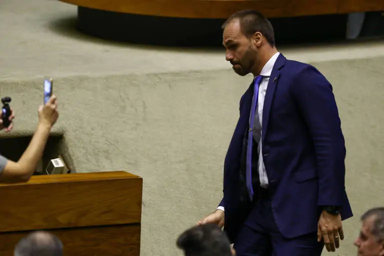 Para aliados, negativa dos EUA ao Brasil na OCDE dificulta aprovação de Eduardo para embaixada