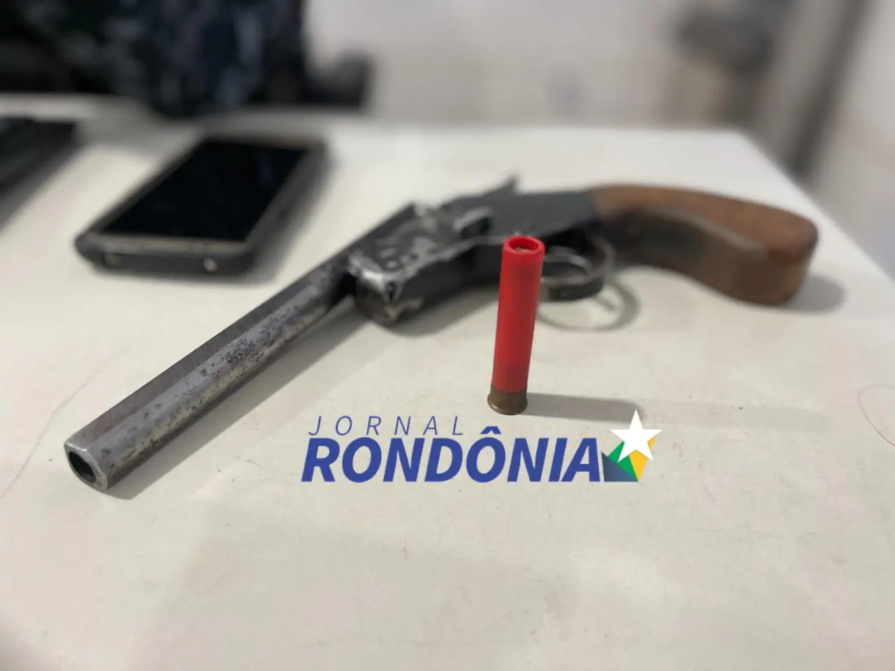 Jovens são presos com arma de fabricação caseira em Porto Velho